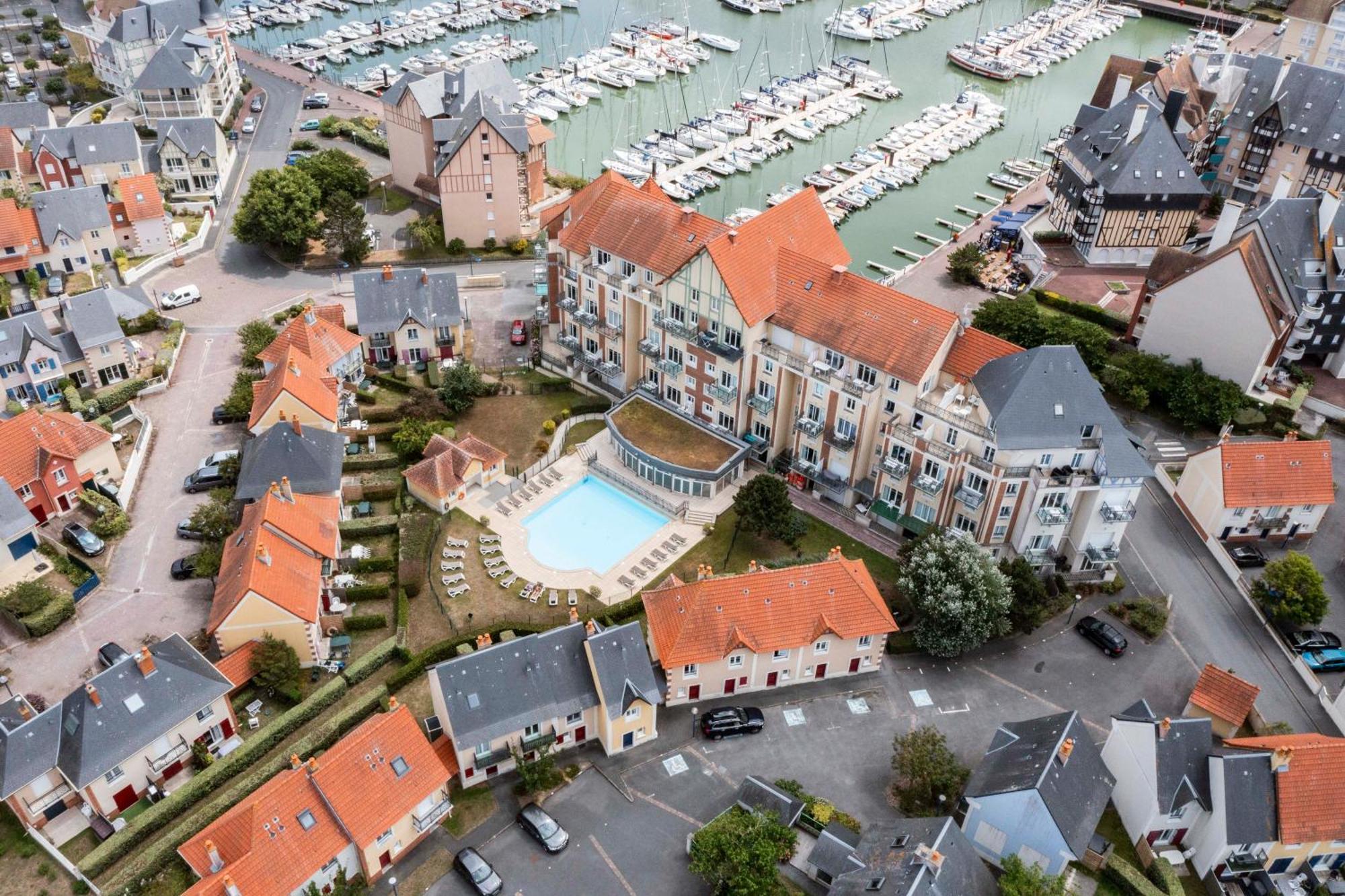 Residence Pierre & Vacances Port Guillaume Див-сюр-Мер Екстериор снимка